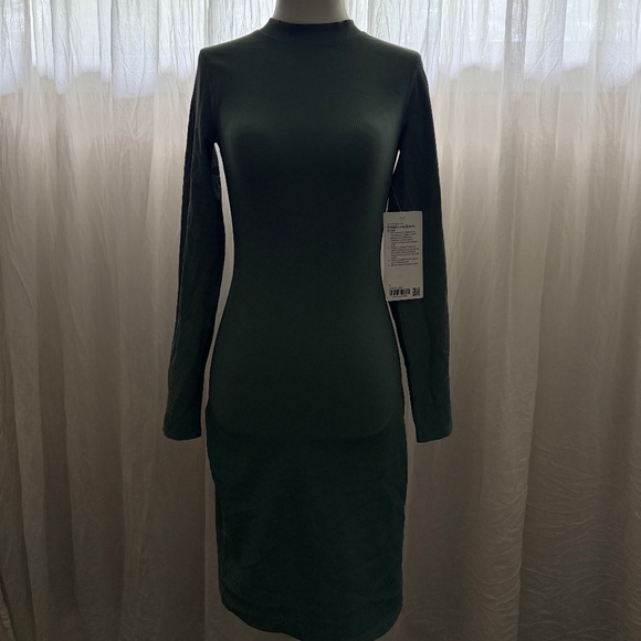NWT Lululemon Ribbed Long-Sleeve Dress Medium Forest Size 4 - Picture 1 of 6
